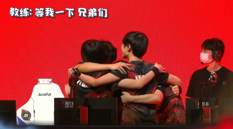 对称竞技手 对称竞技手