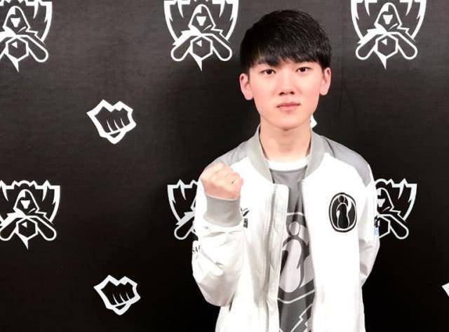 中始终处于 中始终处于