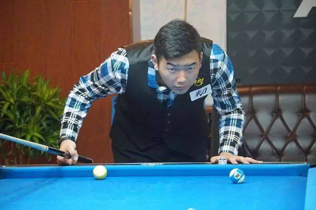 马赛官方：卡尔博尼左膝十字韧带扭伤，将很快接受手术